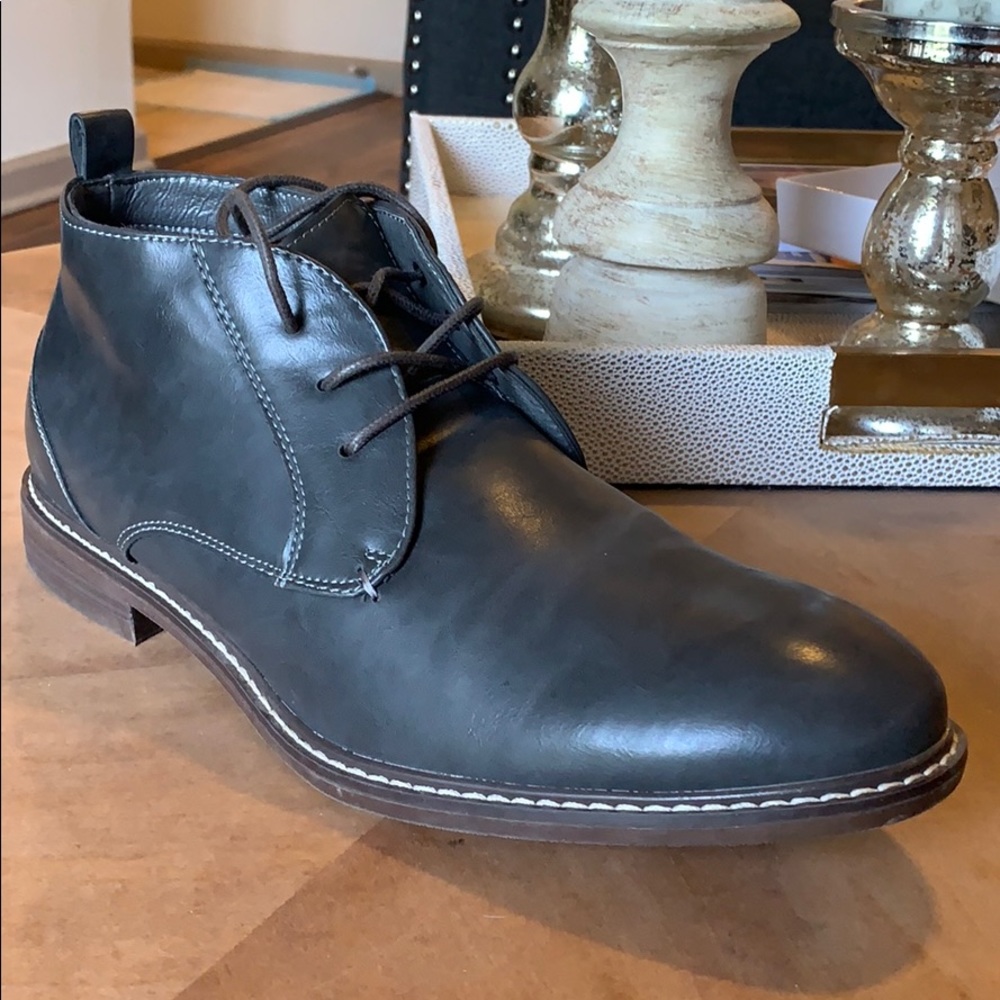Chukka boots